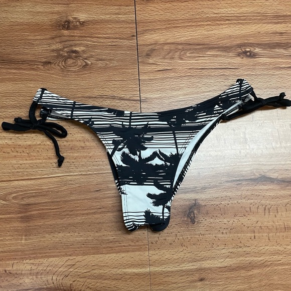 Black & White Palm Tree Brazilian Bikini Bottom - Picture 1 of 4